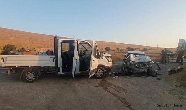 Sürücü değiştirmek isteyen kamyonete otomobil çarptı, 2 kişi öldü