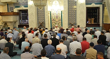 Denizli'de Mevlid Kandili dualarla idrak edildi