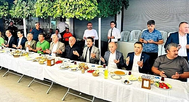 Denizli protokolü pazaryeri kahvaltısında buluştu