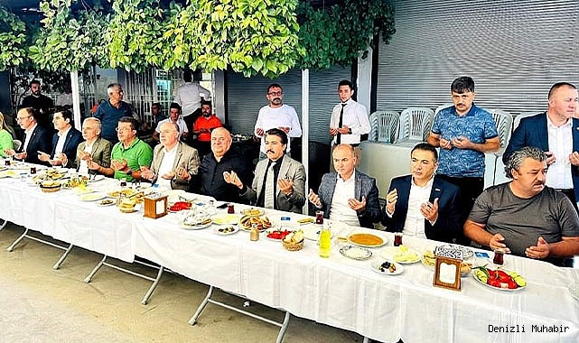 Denizli protokolü pazaryeri kahvaltısında buluştu