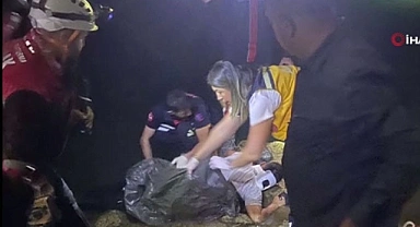Düşen helikopterden kurtulan personel fotoğraf karesine yansıdı