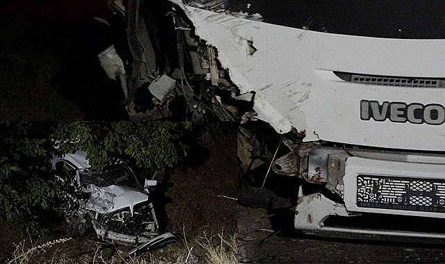 İşçi servisi ile otomobil çarpıştı: 13 Yaralı