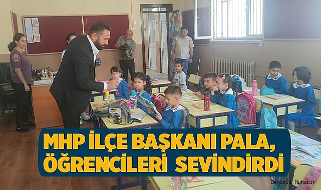 MHP İLÇE BAŞKANI ÖĞRENCİLERİ HEDİYELERLE SEVİNDİRDİ
