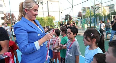 Şampiyonlar ödüllerini aldı