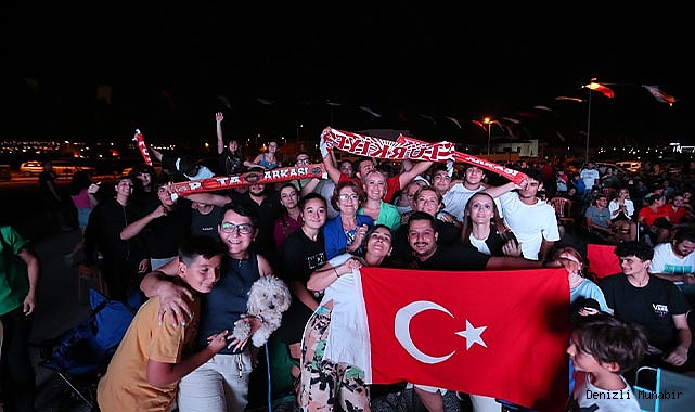 ŞAMPİYONLUK COŞKUSU MERKEZEFENDİ’DE YAŞANDI