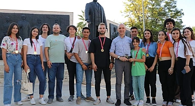 Sarayköylü gençler tiyatroda Denizli'yi temsil edecek