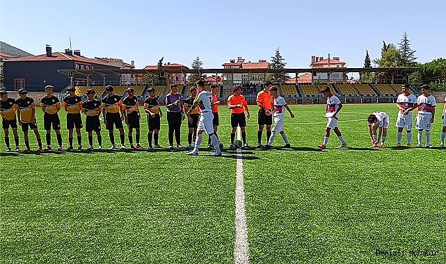 Tavas Birlikspor’u deplasmanda yenen Ayyıldızspor, lige 3 puanla başladı