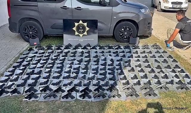 Genç kadınlar 199 adet silahla yakalandı