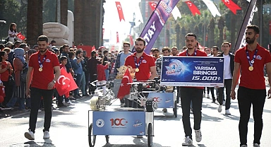 PAÜ Teknokent’in projeleri 100. yıl kortej yürüyüşüne damga vurdu