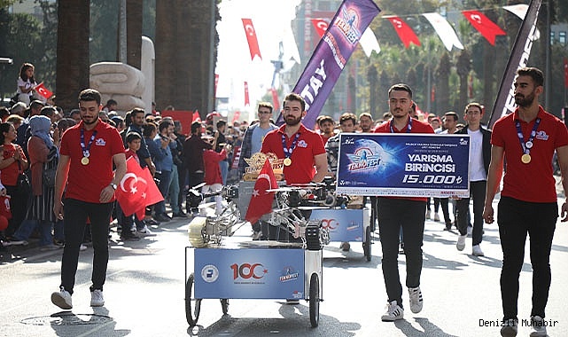 PAÜ Teknokent’in projeleri 100. yıl kortej yürüyüşüne damga vurdu