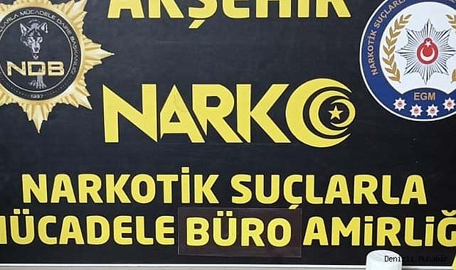 Polisi görüp kaçan şüphelinin aracında uyuşturucu çıktı