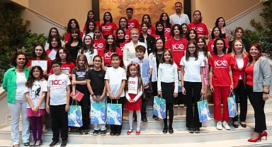 RESİM YARIŞMASINDA DERECEYE GİREN ÖĞRENCİLER ÖDÜLLENDİRİLDİ