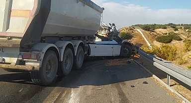 Tırla kamyon çarpıştı: 1 ölü