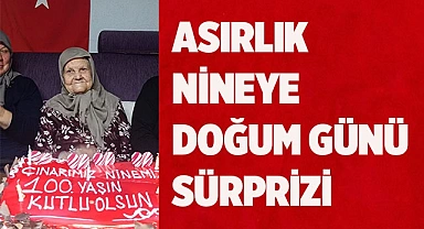 100. yaşına giren yaşlı kadına, torunlarından sürpriz doğum günü