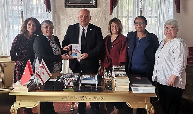 Başkan Şevik’e Cumhuriyet Kadınlarından teşekkür ziyareti