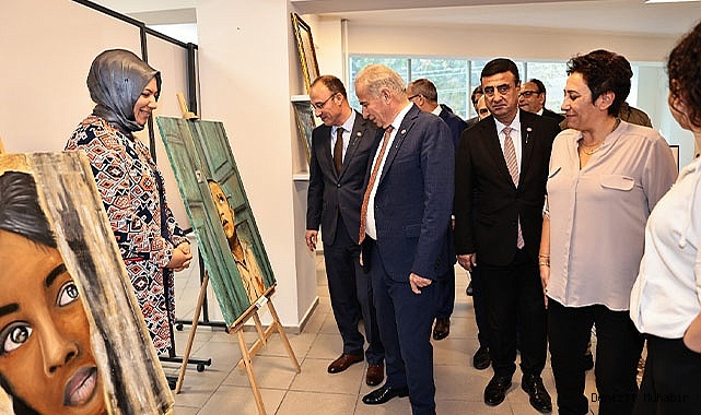 Denizli'de '100. Yılda 100 El Emeği Sergisi' davetlileri etkiledi