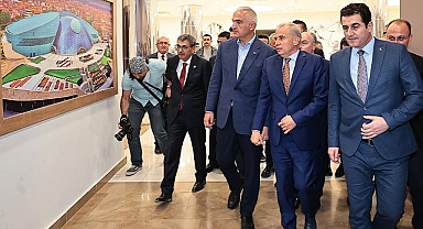 Bakan Ersoy’dan bilim, kültür ve sanat merkezine tam not