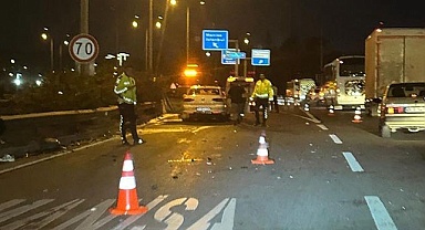 Otomobille çarpışan motosikletteki 3 kişi öldü