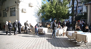 Öğrenim yardımı alacak öğrencilere banka kartları dağıtıldı