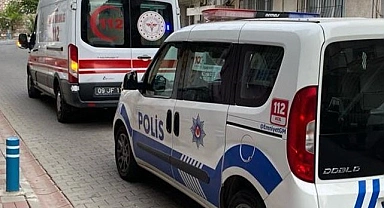 Otel odasında ölü bulundu