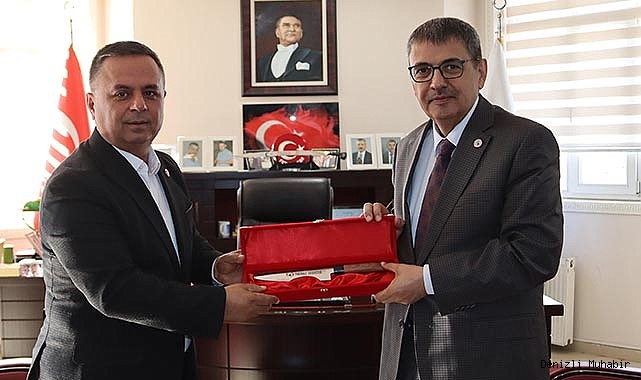 REKTÖR, ÇAL’A ‘MÜJDE’ VERDİ, BAŞKAN ‘ATATÜRK’ VURGUSU YAPTI.