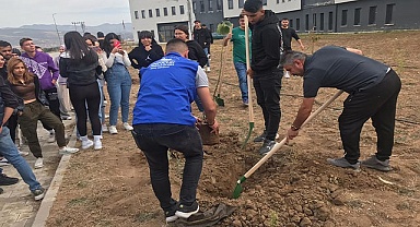 Serinhisar MYO ‘100 Fidan Dikelim’ Etkinliği Düzenledi