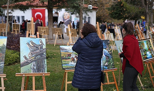 Yaşlıların resim sergisine büyük ilgi