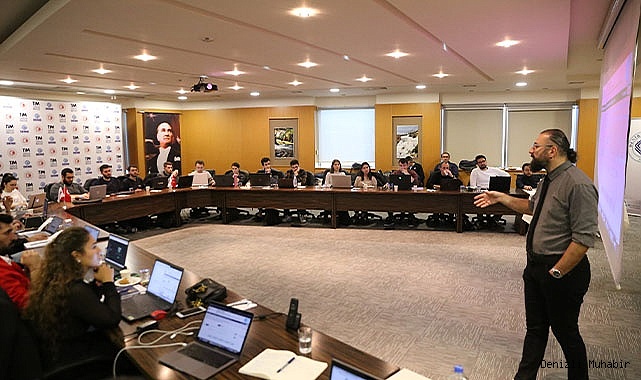 DENİB ihracatçılara satış becerilerini geliştirme yöntemlerini anlattı