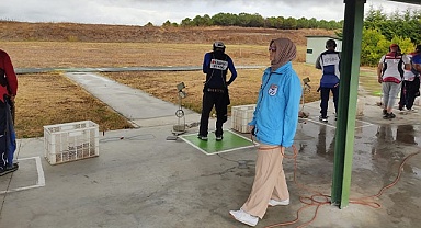 Denizli’nin ilk lisanlı atıcılık hakemi 19 yıldır ulusal müsabakaları yönetiyor