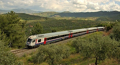 GÖLLER EKSPRESİ’ İZMİR İLE ISPARTA ARASINDA GÜNDÜZ SEFERLERİNE BAŞLIYOR
