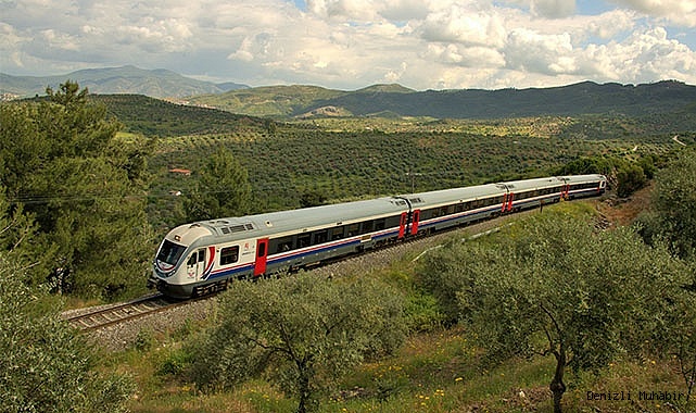 GÖLLER EKSPRESİ’ İZMİR İLE ISPARTA ARASINDA GÜNDÜZ SEFERLERİNE BAŞLIYOR