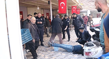 Husumetlilerin kahvehanedeki kavgası kanlı bitti