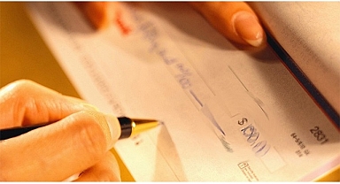 Ölümü şüpheli bulunan kişinin üzerinden trilyonluk çek çıktı