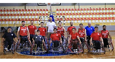 PAMUKKALE BELEDİYESPOR İLK DEVREYİ 2. SIRADA TAMAMLADI 