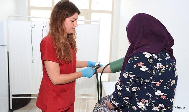 Sağlık kabini Merkezefendililere kolaylık sağlıyor