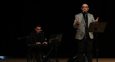 Sevilen şair İbrahim Sadri, Üstad Ersoy'un eserlerini seslendirdi