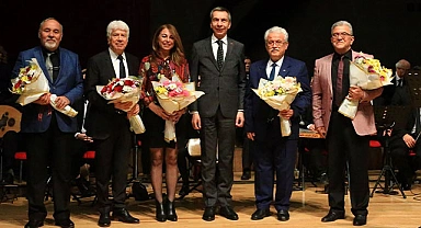 ‘Şiirden Şarkıya Denizli’ konseri kendine hayran bıraktırdı