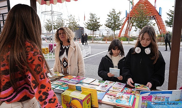 Batı Ege GYO'dan "Karneni Getir, Kitabını Götür" Etkinliği