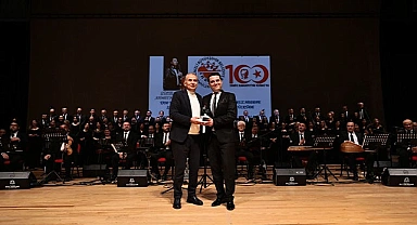 Büyükşehir Korosu izleyenleri mest etti