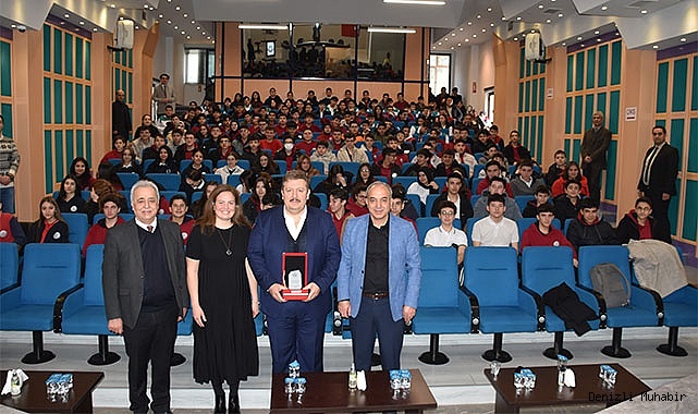 DOSTEK Koleji’nden “Okulum, Mesleği, Kariyerim Seminerleri”