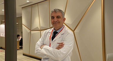 GÖĞÜS DUVARI ŞEKİL BOZUKLUKLARI ÖZGÜVEN KAYBINA YOL AÇMASIN