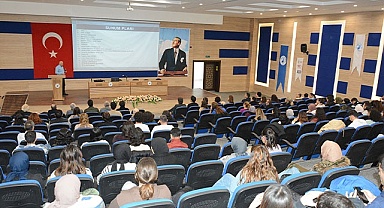 PAÜ Eğitim Fakültesi’nde “Yapay Zekâ ve Matematik” Konuşuldu