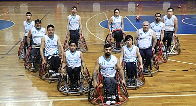 PAMUKKALE BELEDİYESPOR PLAY-OFF'A LİDER ÇIKIYOR