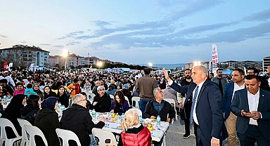 Başkan Zolan 10.000 kişilik iftar programına katıldı