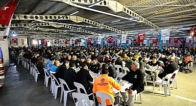Büyükşehir geleneksel iftar sofrasını Muratdede’de kurdu