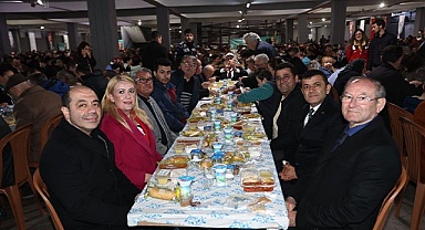 FTAR SOFRASI BU KEZ MEHMET AKİF ERSOY MAHALLESİ’NDE KURULDU