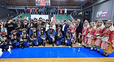 HALK OYUNLARI ŞÖLENİ BÜYÜLEDİ