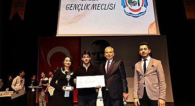 Münazara Turnuvası şampiyonları belirlendi