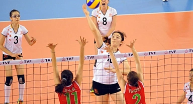 VOLEYBOLDA YARI FİNAL HEYECANI DENİZLİ'DE BAŞLIYOR