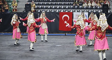 HALK OYUNLARINDA ANADOLU’NUN RENKLERİ DENİZLİ'DE BULUŞUYOR